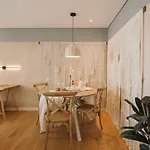 Διαμέρισμα Circeo - 2 Bedrooms And Balcony In Alvalade *