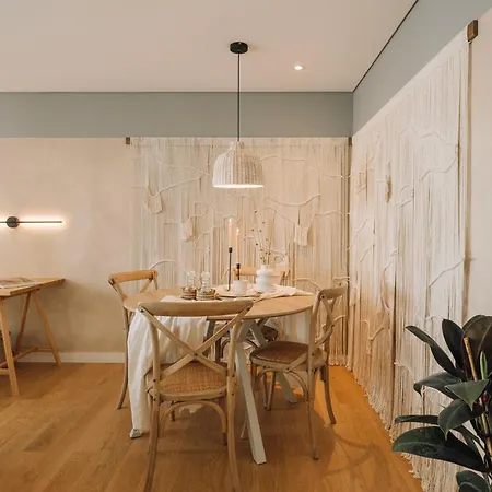 Διαμέρισμα Circeo - 2 Bedrooms And Balcony In Alvalade *