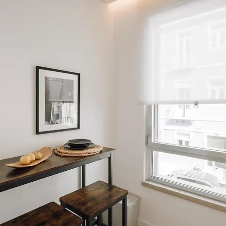 Circeo - 2 Bedrooms And Balcony In Alvalade Διαμέρισμα Lisboa
