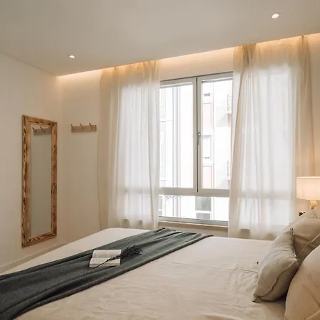 Circeo - 2 Bedrooms And Balcony In Alvalade