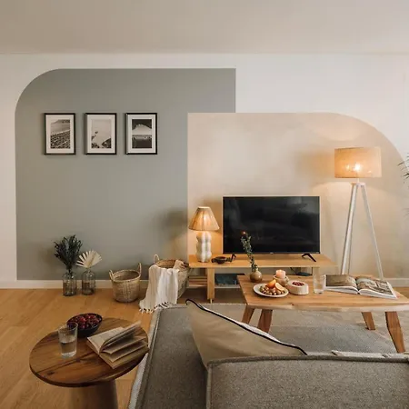 Circeo - 2 Bedrooms And Balcony In Alvalade *